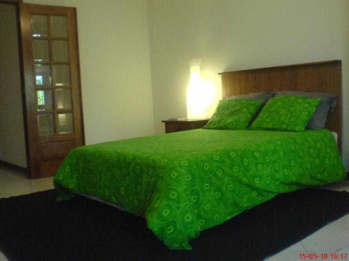 Apartment With Private Garden Porto Pokoj fotografie